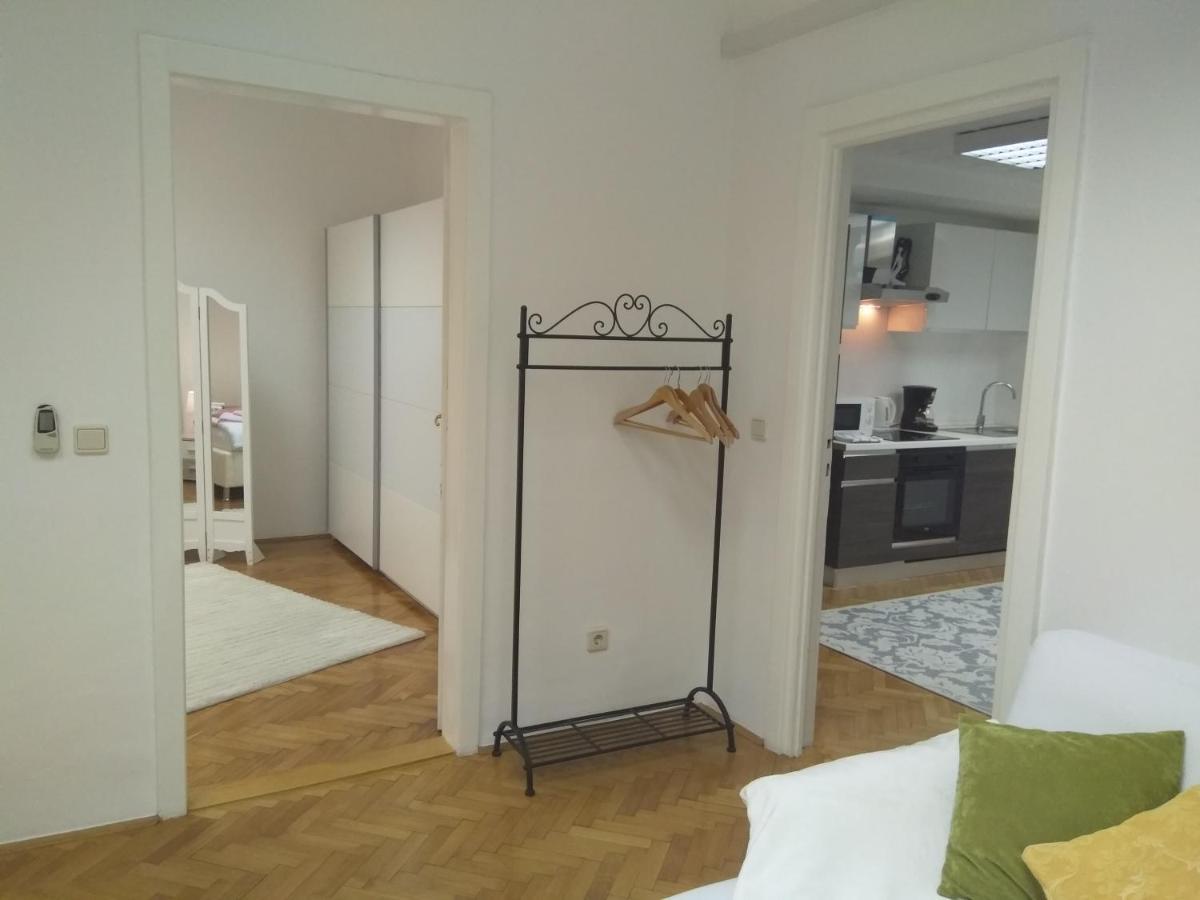 Apartman S.Antonio Zagreb Luaran gambar
